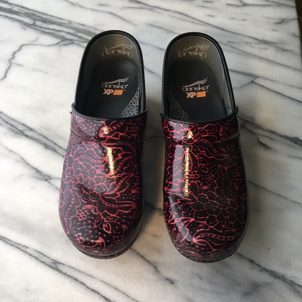 Dansko XP 2.0 size 37 clogs